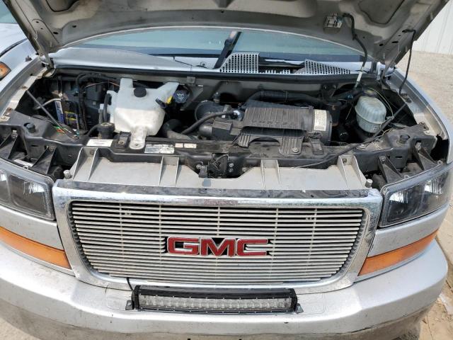 1GDFG15T841145247 - 2004 GMC SAVANA RV G1500 SILVER photo 11