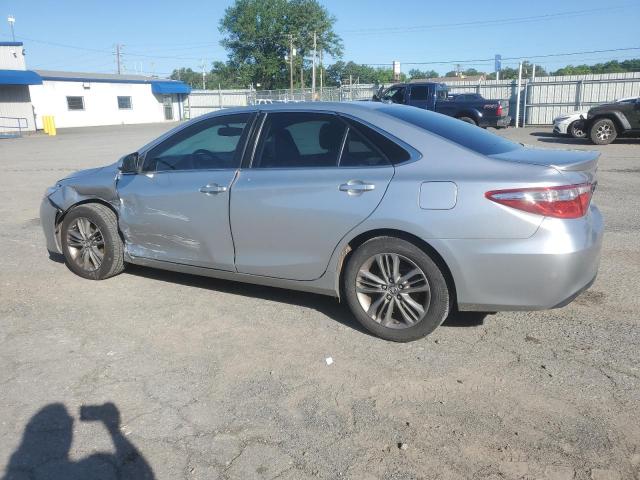 4T1BF1FKXGU208309 - 2016 TOYOTA CAMRY SE LE Gümüş foto 2