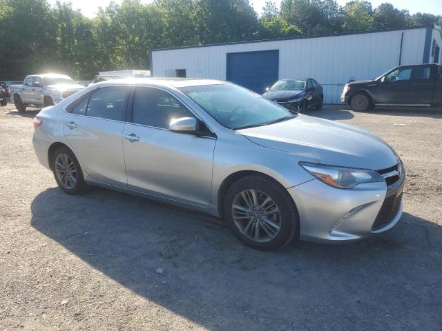 4T1BF1FKXGU208309 - 2016 TOYOTA CAMRY SE LE Gümüş foto 4