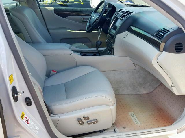 JTHBL46F485055700 - 2008 LEXUS LS 460 WHITE photo 5