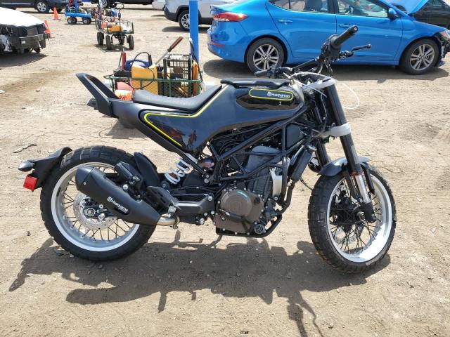 VBKUNJ405KM268698 - 2019 HUSQVARNA SVARTPILEN BLACK photo 1