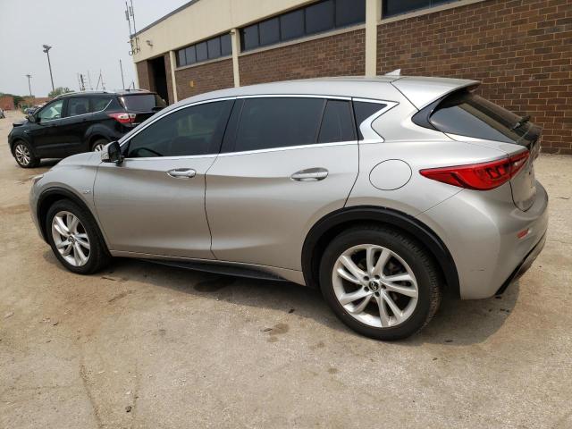 SJKCH5CP4HA032478 - 2017 INFINITI QX30 BASE SILVER photo 2