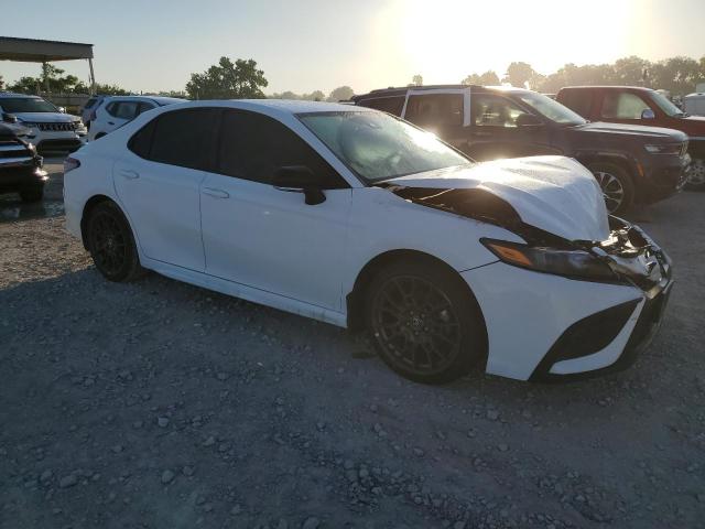 4T1G11BK5PU087022 - 2023 TOYOTA CAMRY SE NIGHT SHADE WHITE photo 4