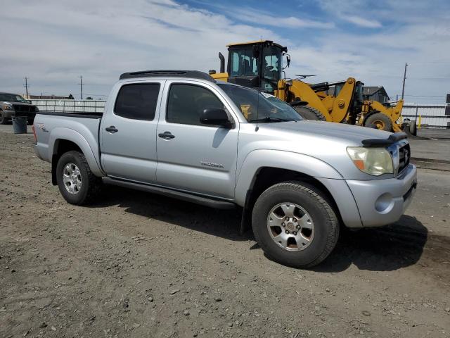 5TEJU62N25Z050216 - 2005 TOYOTA TACOMA DOUBLE CAB PRERUNNER SILVER photo 4