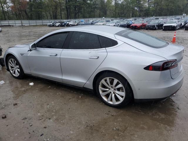 5YJSA1H10EFP55828 - 2014 TESLA MODEL S SILVER photo 2