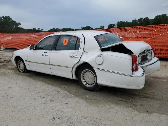 1LNHM81W62Y650606 - 2002 LINCOLN TOWN CAR EXECUTIVE Weiß Foto 2