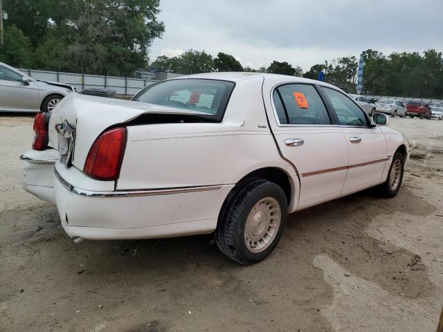 1LNHM81W62Y650606 - 2002 LINCOLN TOWN CAR EXECUTIVE Weiß Foto 3