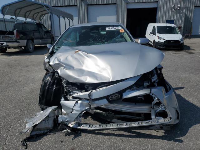 5YFB4MDE2PP077267 - 2023 TOYOTA COROLLA LE 银色 照片 5