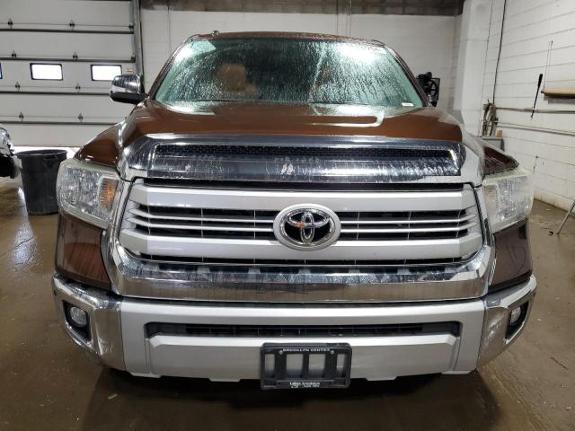 5TFAW5F10EX386708 - 2014 TOYOTA TUNDRA CREWMAX PLATINUM 棕色 照片 5