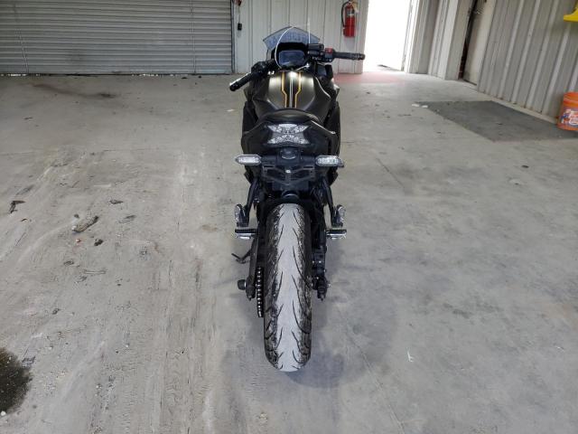 ML5EXER16PDA84562 - 2023 KAWASAKI EX650 R Серый фото 4