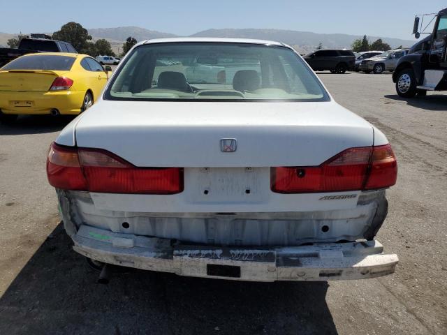 1HGCG1651XA068413 - 1999 HONDA ACCORD EX WHITE photo 6