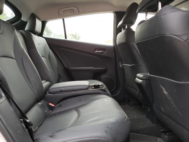 JTDKARFP7J3089970 - 2018 TOYOTA PRIUS PRIM SILVER photo 10