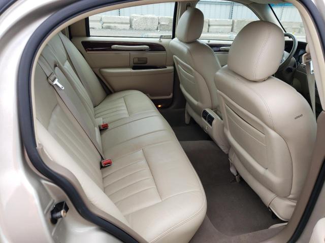 1LNHM81W84Y664669 - 2004 LINCOLN TOWN CAR EXECUTIVE BEIGE photo 10
