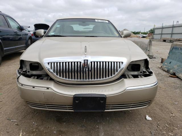 1LNHM81W84Y664669 - 2004 LINCOLN TOWN CAR EXECUTIVE BEIGE photo 5