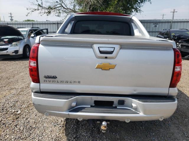 3GNTKFE78CG228058 - 2012 CHEVROLET AVALANCHE LT SILVER photo 6