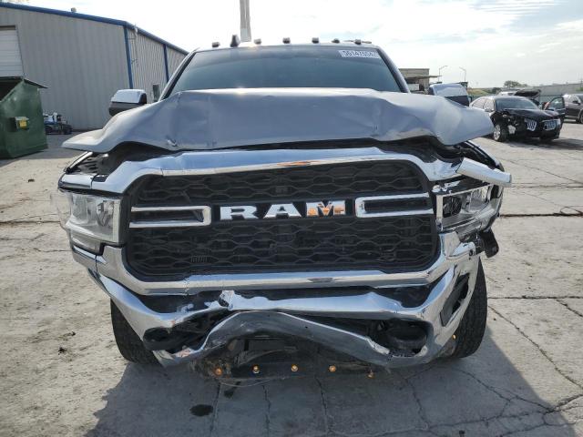 3C63RRGLXNG157908 - 2022 RAM 3500 TRADESMAN SILVER photo 5