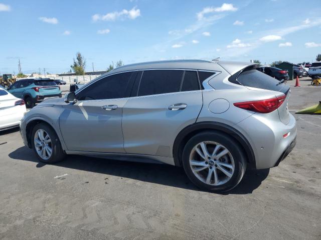 SJKCH5CP6HA022776 - 2017 INFINITI QX30 BASE SILVER photo 2