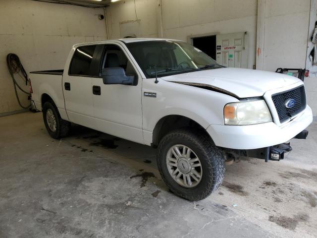 1FTRW12W06FB38043 - 2006 FORD F150 SUPERCREW WHITE photo 4