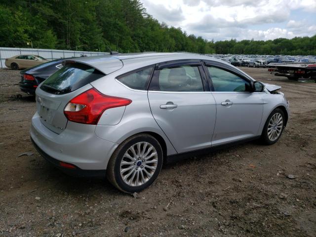 1FAHP3N23CL471790 - 2012 FORD FOCUS TITANIUM SILVER photo 3