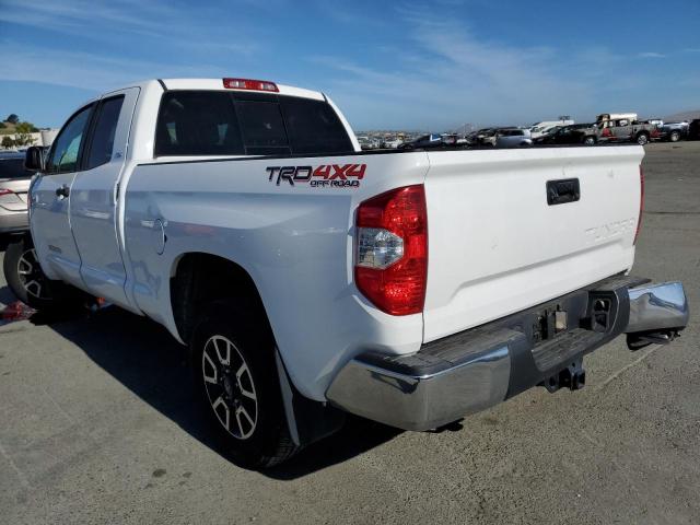 5TFUY5F15HX626797 - 2017 TOYOTA TUNDRA DOUBLE CAB SR/SR5 WHITE photo 2