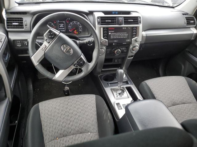 JTEMU5JR7N6031987 - 2022 TOYOTA 4RUNNER SR5/SR5 PREMIUM 银色 照片 8