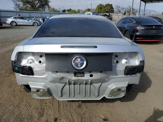 1ZVBP8AM6E5284858 - 2014 FORD MUSTANG SILVER photo 6