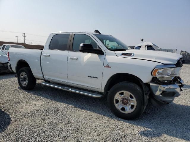 3C6UR5DL1NG123888 - 2022 RAM 2500 BIG HORN/LONE STAR WHITE photo 4