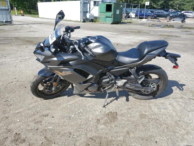 ML5EXER18PDA89844 - 2023 KAWASAKI EX650 R Boz foto 3