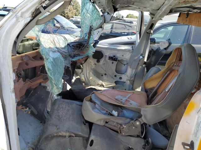 1FTRE14W46HB05681 - 2006 FORD ECONOLINE E150 VAN WHITE photo 7