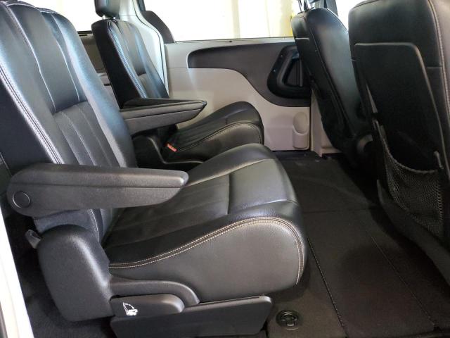 2C4RC1CG2CR233014 - 2012 CHRYSLER TOWN & COU TOURING L BLACK photo 11