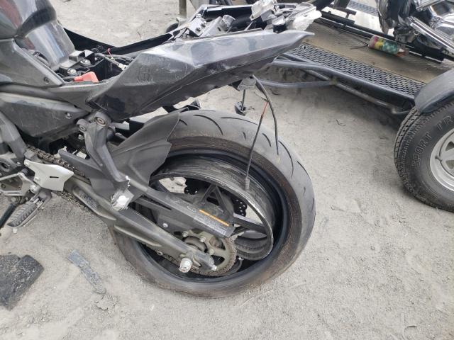 JKAEXEJ13HDA01408 - 2017 KAWASAKI EX650 J შავი ფოტო 9