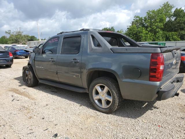 3GNMCEE09BG143534 - 2011 CHEVROLET AVALANCHE LS GREEN photo 2