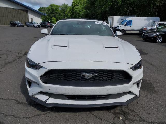 1FATP8UH1N5101572 - 2022 FORD MUSTANG WHITE photo 5