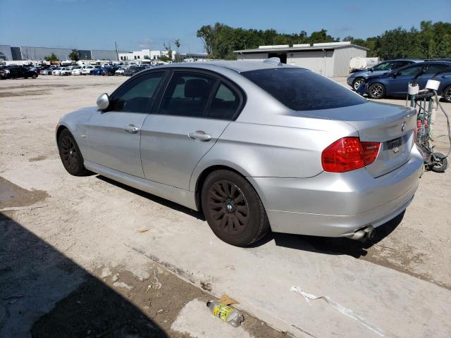 WBAPH77539NL84001 - 2009 BMW 328 I SILVER photo 2