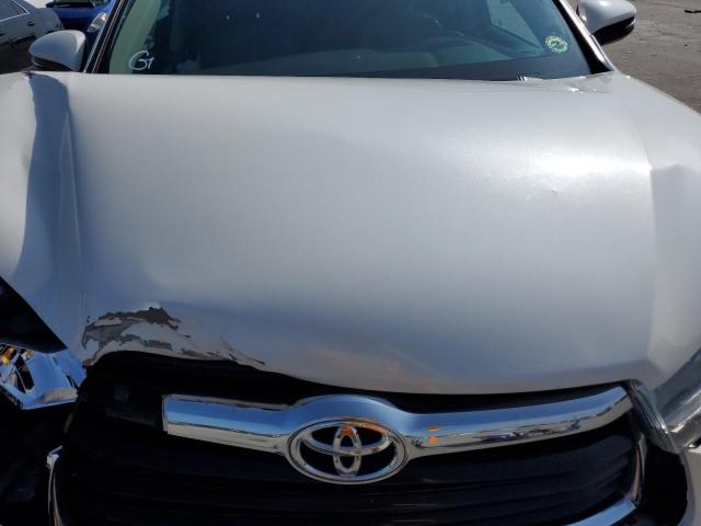 5TDKKRFH0GS124782 - 2016 TOYOTA HIGHLANDER XLE WHITE photo 12