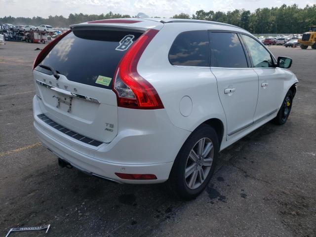 YV440MRU9H2175018 - 2017 VOLVO XC60 T5 INSCRIPTION WHITE photo 4