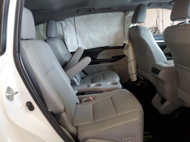 5TDKKRFH3FS111376 - 2015 TOYOTA HIGHLANDER XLE 白色 照片 11