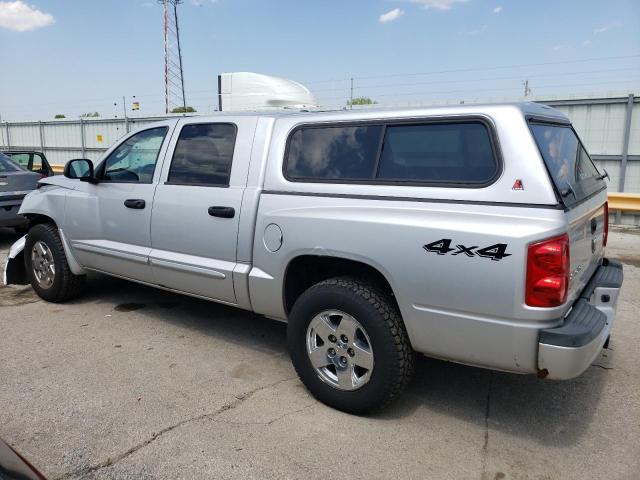 1D7HW58N06S611387 - 2006 DODGE DAKOTA QUAD LARAMIE SILVER photo 2