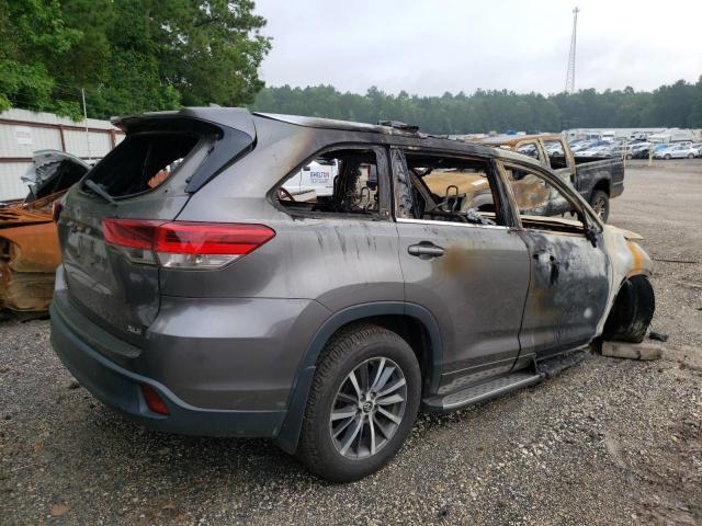 5TDKZRFHXHS511675 - 2017 TOYOTA HIGHLANDER SE BURN photo 3