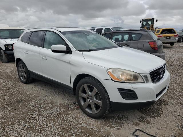 YV4902DZ1D2446208 - 2013 VOLVO XC60 T6 WHITE photo 4