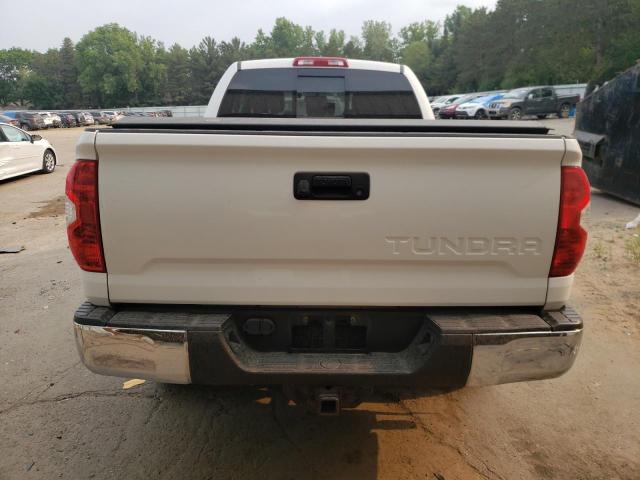 5TFUW5F18EX337866 - 2014 TOYOTA TUNDRA DOUBLE CAB SR/SR5 WHITE photo 6