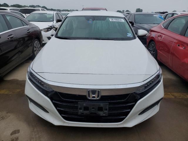 1HGCV1F1XJA091618 - 2018 HONDA ACCORD LX WHITE photo 5