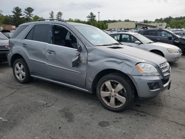 4JGBB8GB4BA639807 - 2011 MERCEDES-BENZ ML 350 4MATIC GRAY photo 4