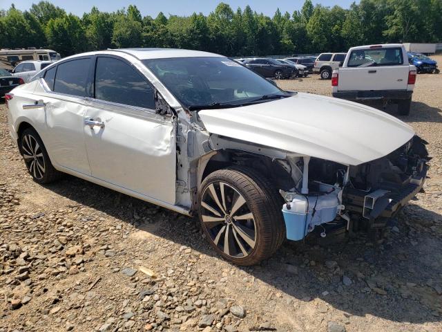 1N4BL4FW7LC173610 - 2020 NISSAN ALTIMA PLATINUM WHITE photo 4