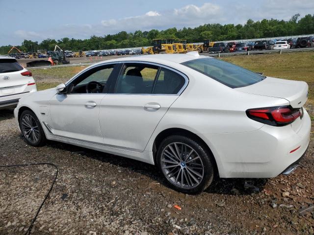 WBA33AG08PCM49416 - 2023 BMW 530XE WHITE photo 2