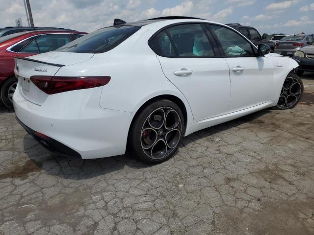 ZARFAMBN9N7657150 - 2022 ALFA ROMEO GIULIA SUPER WHITE photo 3