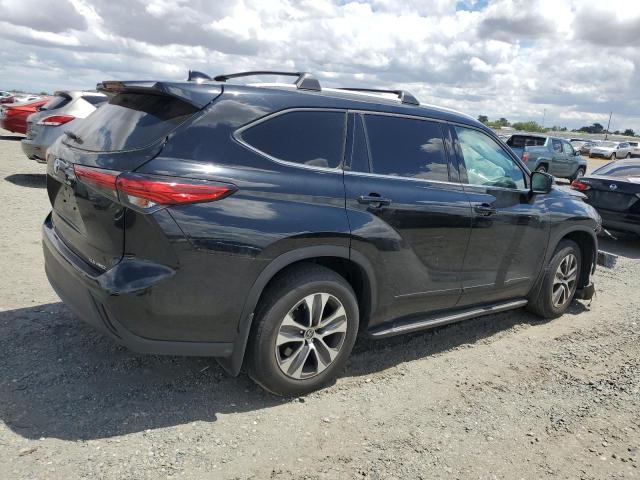 5TDHZRBH0NS202972 - 2022 TOYOTA HIGHLANDER XLE BLACK photo 3