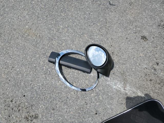 WMWSU3C52CT257621 - 2012 MINI COOPER CREAM photo 12