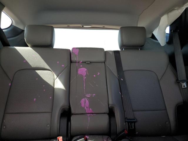 5NMZU3LB8JH074598 - 2018 HYUNDAI SANTA FE S WHITE photo 10