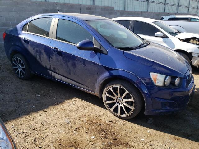 1G1JB5SH2E4225527 - 2014 CHEVROLET SONIC LS 蓝色 照片 4